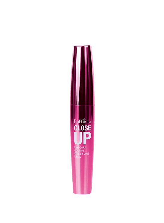 Mascara Close Up | ONE BY ONE